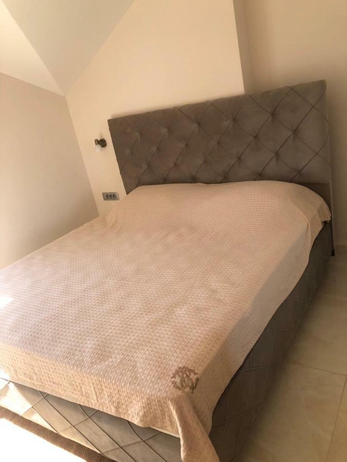 Travertino * Tivat